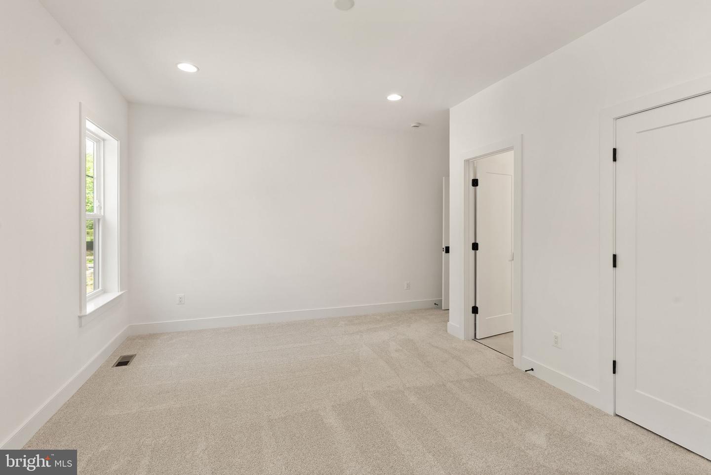 11800 Valley Rd Property Photo 51