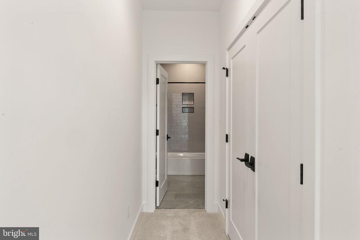 11800 Valley Rd Property Photo 57