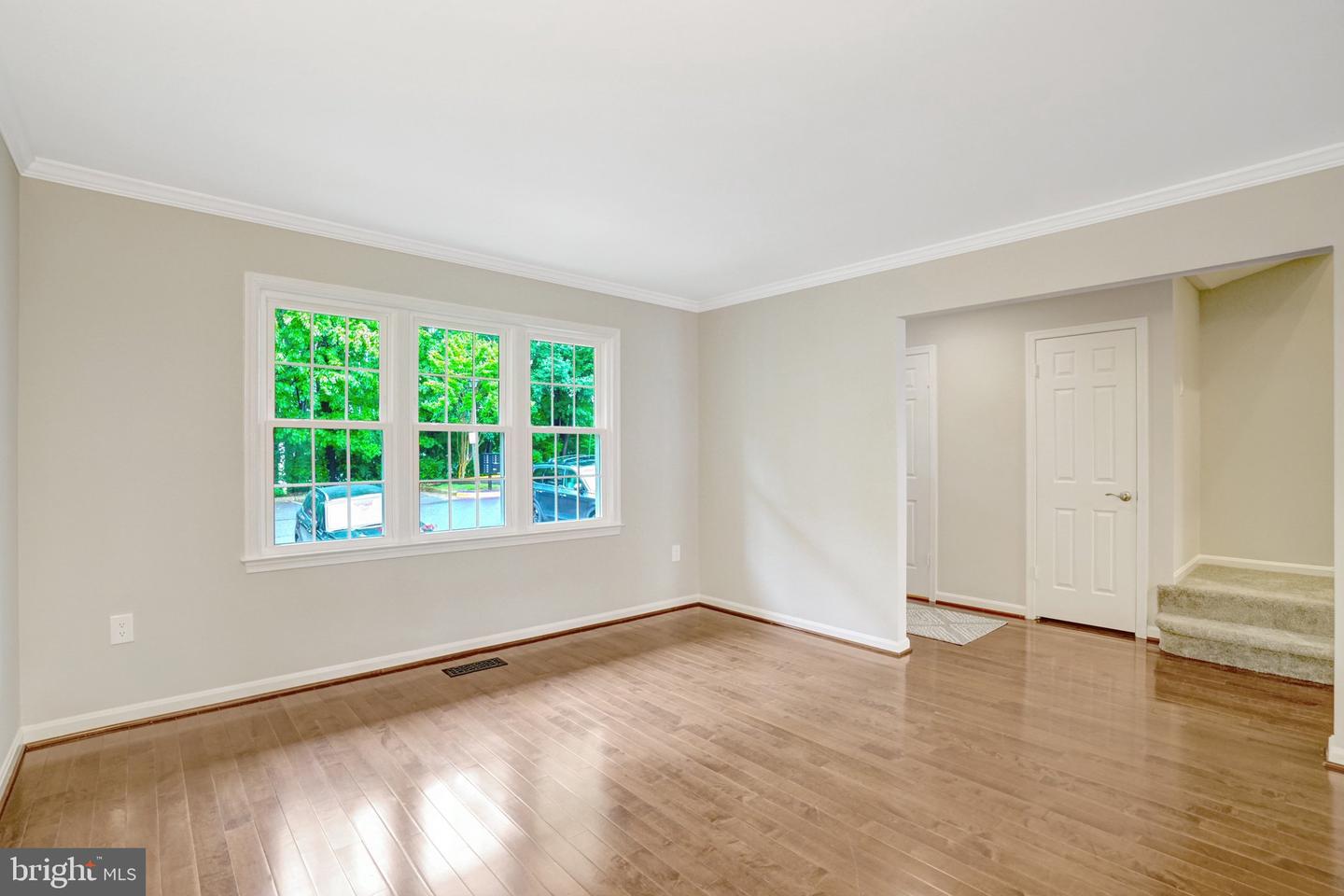 6402 Seven Oaks Ct Property Photo 5