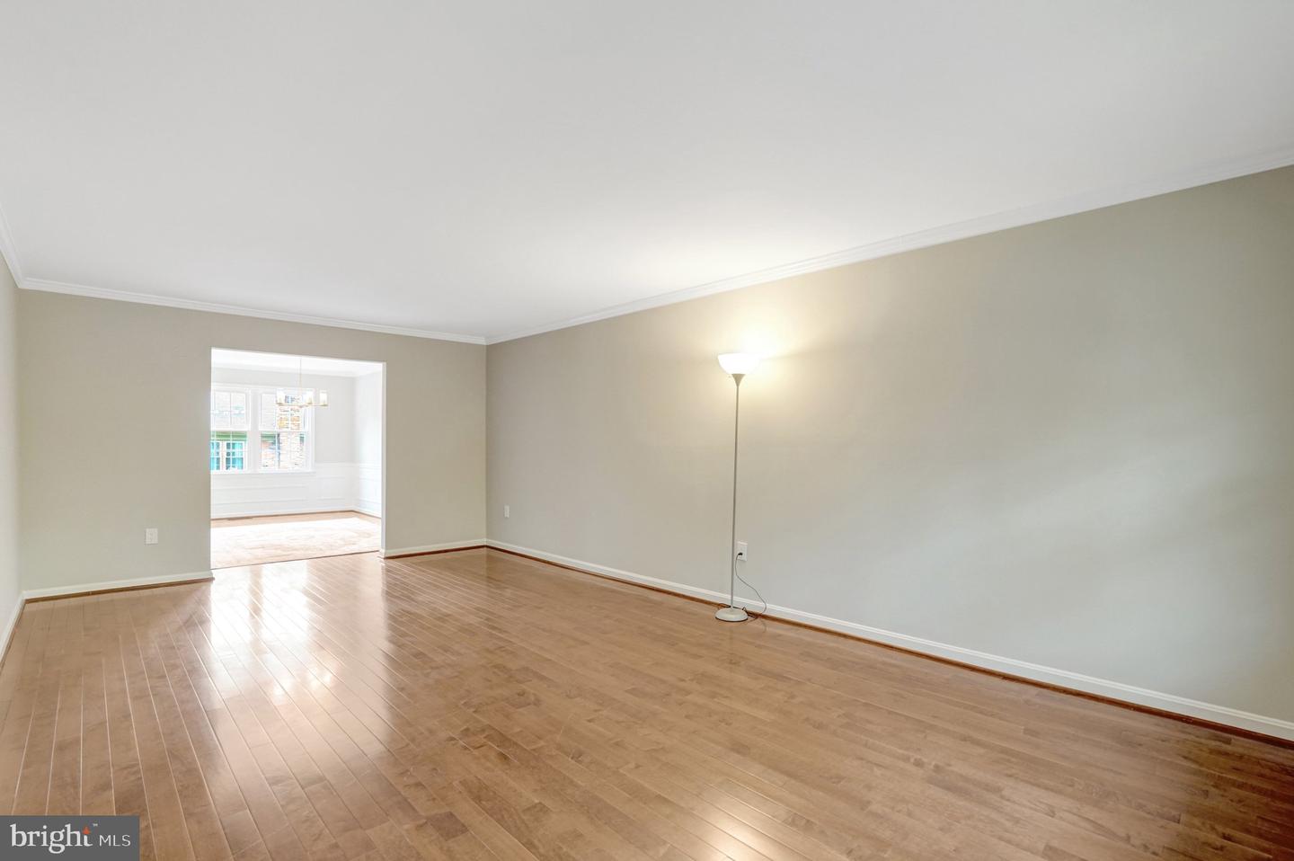 6402 Seven Oaks Ct Property Photo 7