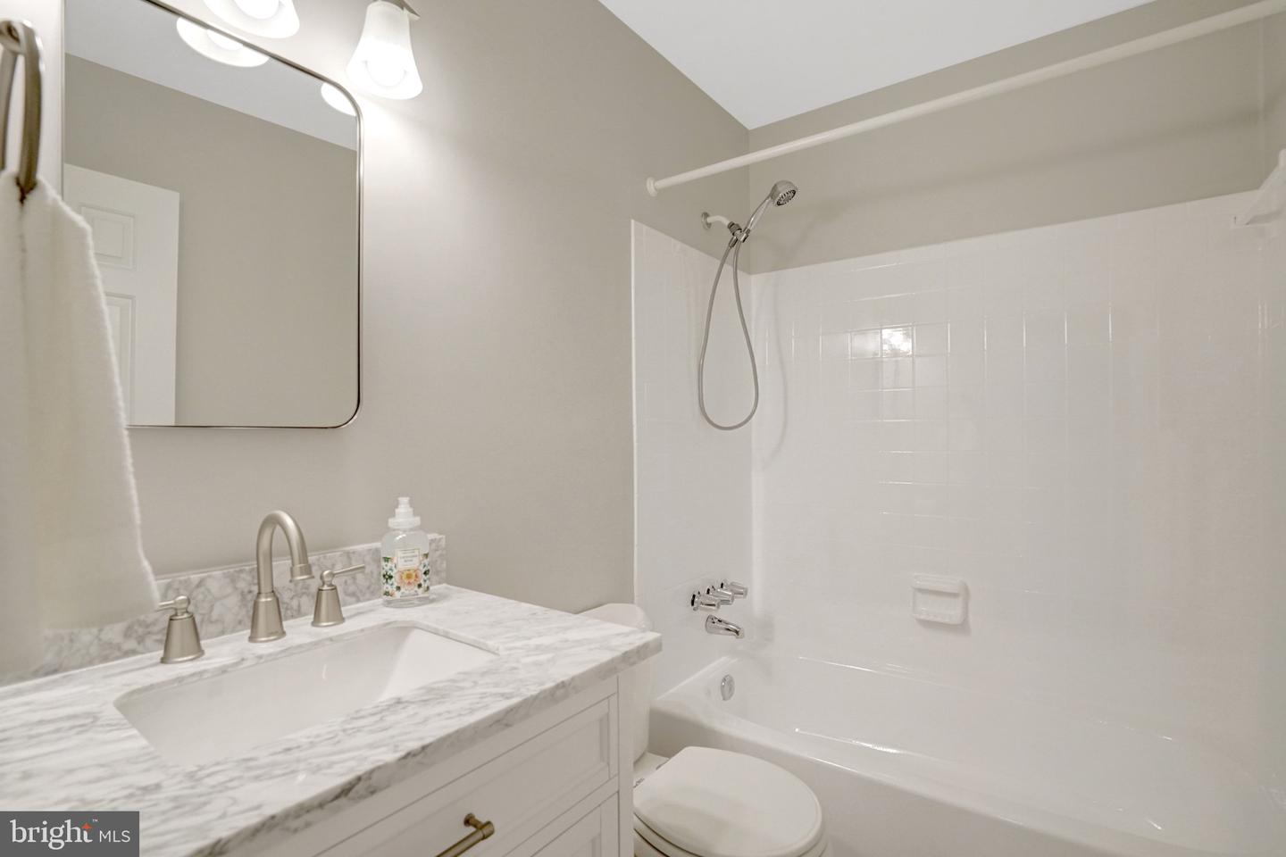 6402 Seven Oaks Ct Property Photo 24