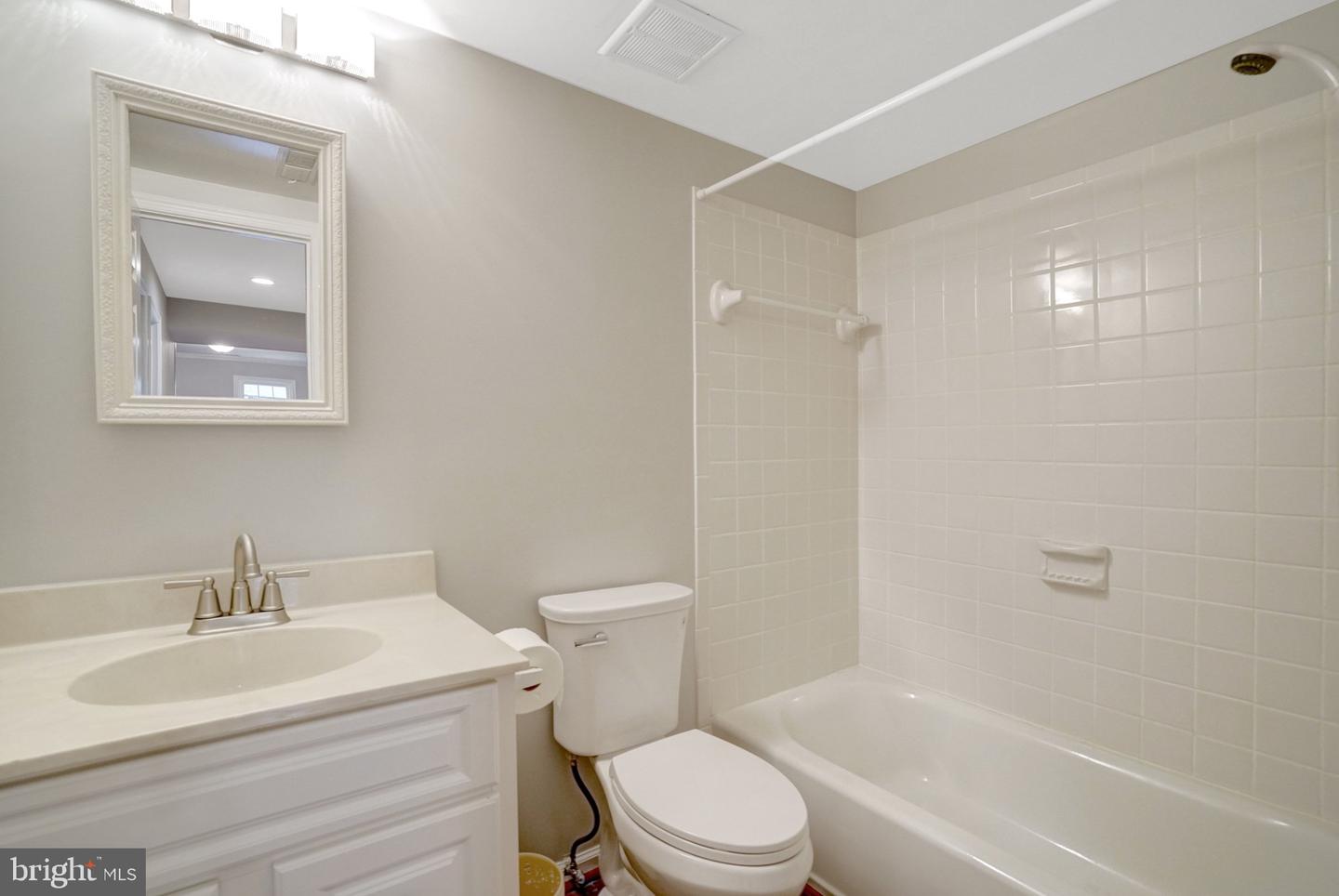 6402 Seven Oaks Ct Property Photo 32