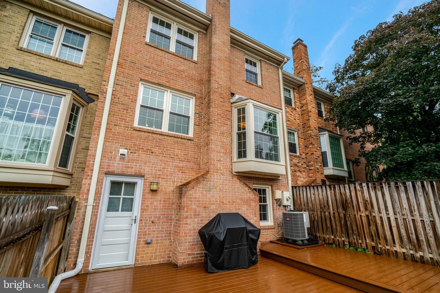 6402 Seven Oaks Ct Property Photo 41