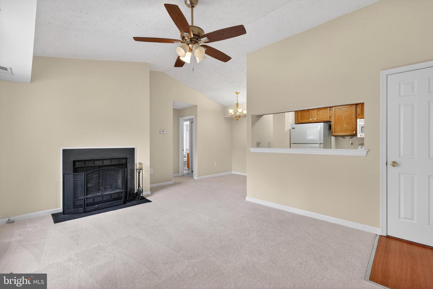 5708 Shadwell Ct #106 Property Photo 3
