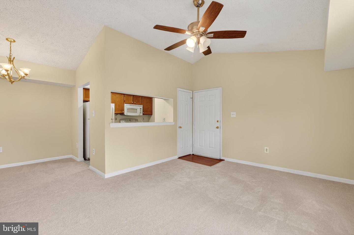 5708 Shadwell Ct #106 Property Photo 4
