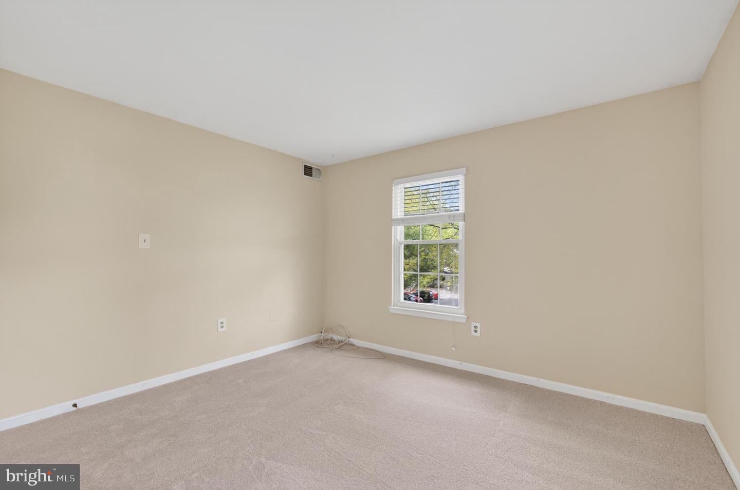 5708 Shadwell Ct #106 Property Photo 17