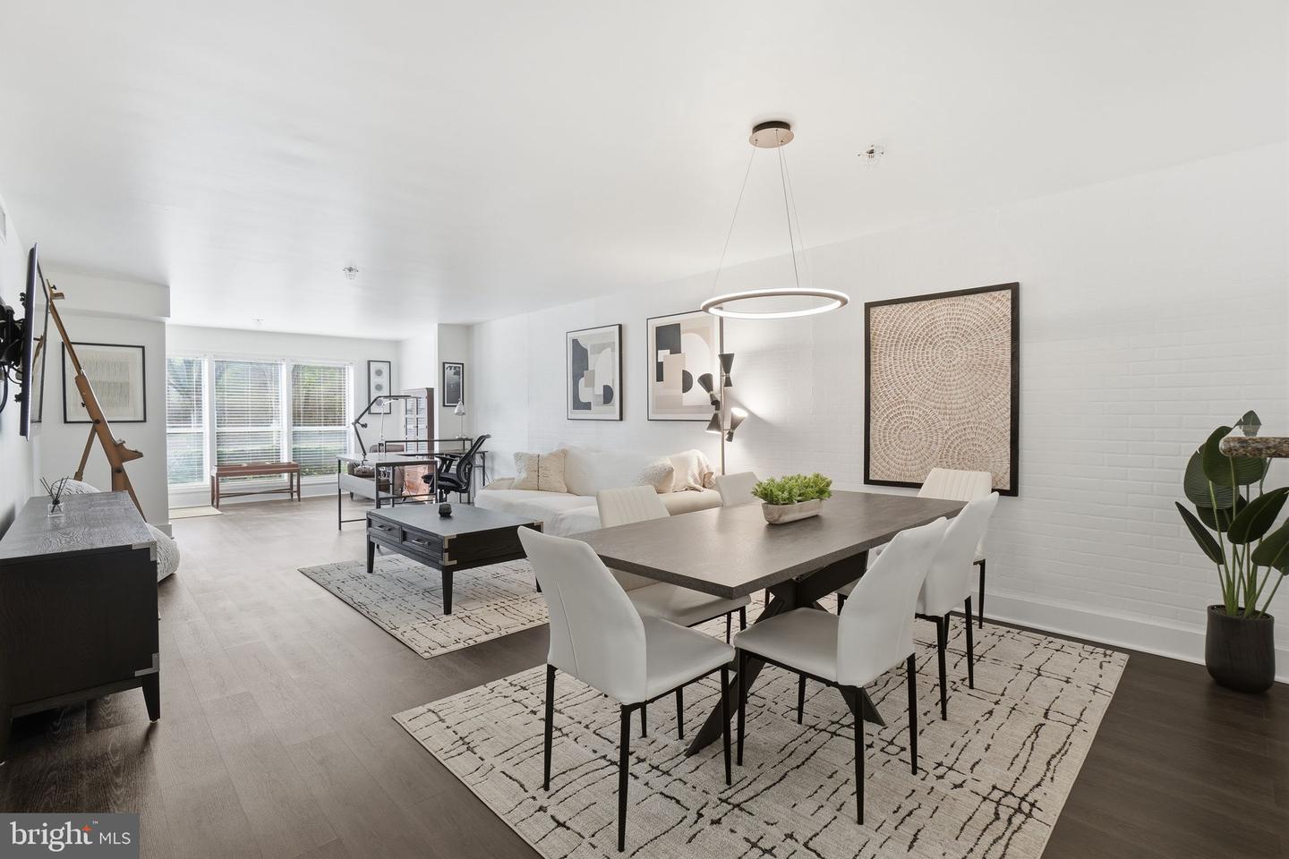3179 Summit Square Dr #2-a2 Property Photo 1