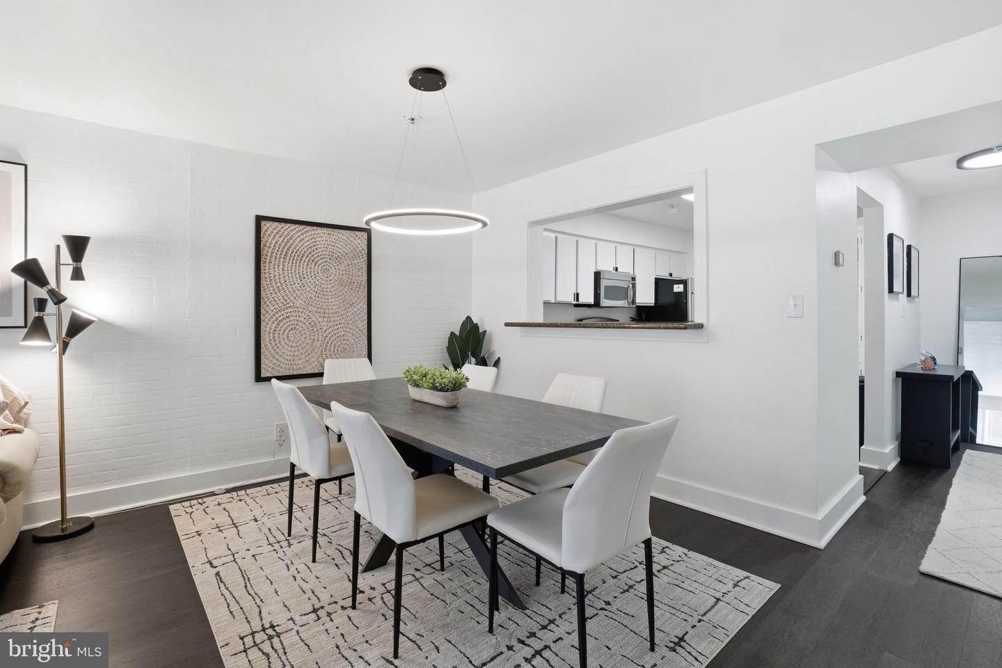 3179 Summit Square Dr #2-a2 Property Photo 2