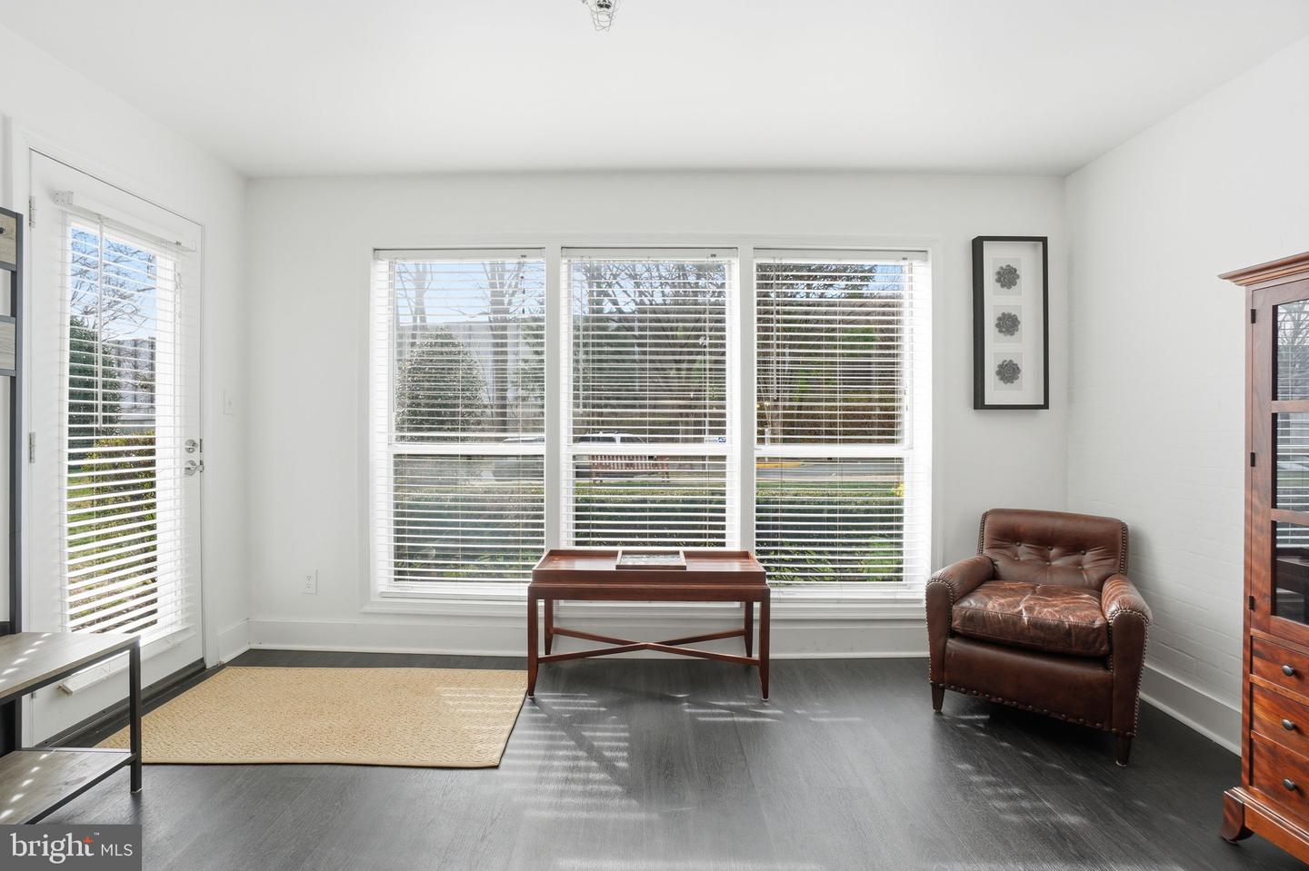 3179 Summit Square Dr #2-a2 Property Photo 7