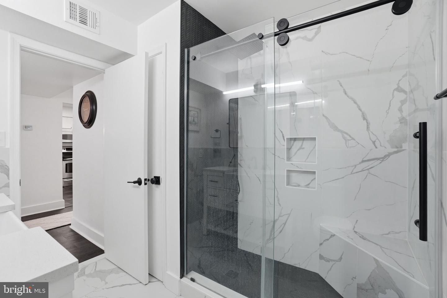 3179 Summit Square Dr #2-a2 Property Photo 11