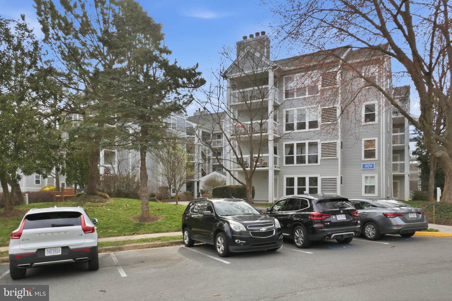 3179 Summit Square Dr #2-a2 Property Photo 20