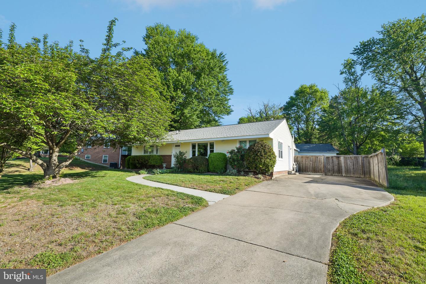 3304 Piper Ln Property Photo 3