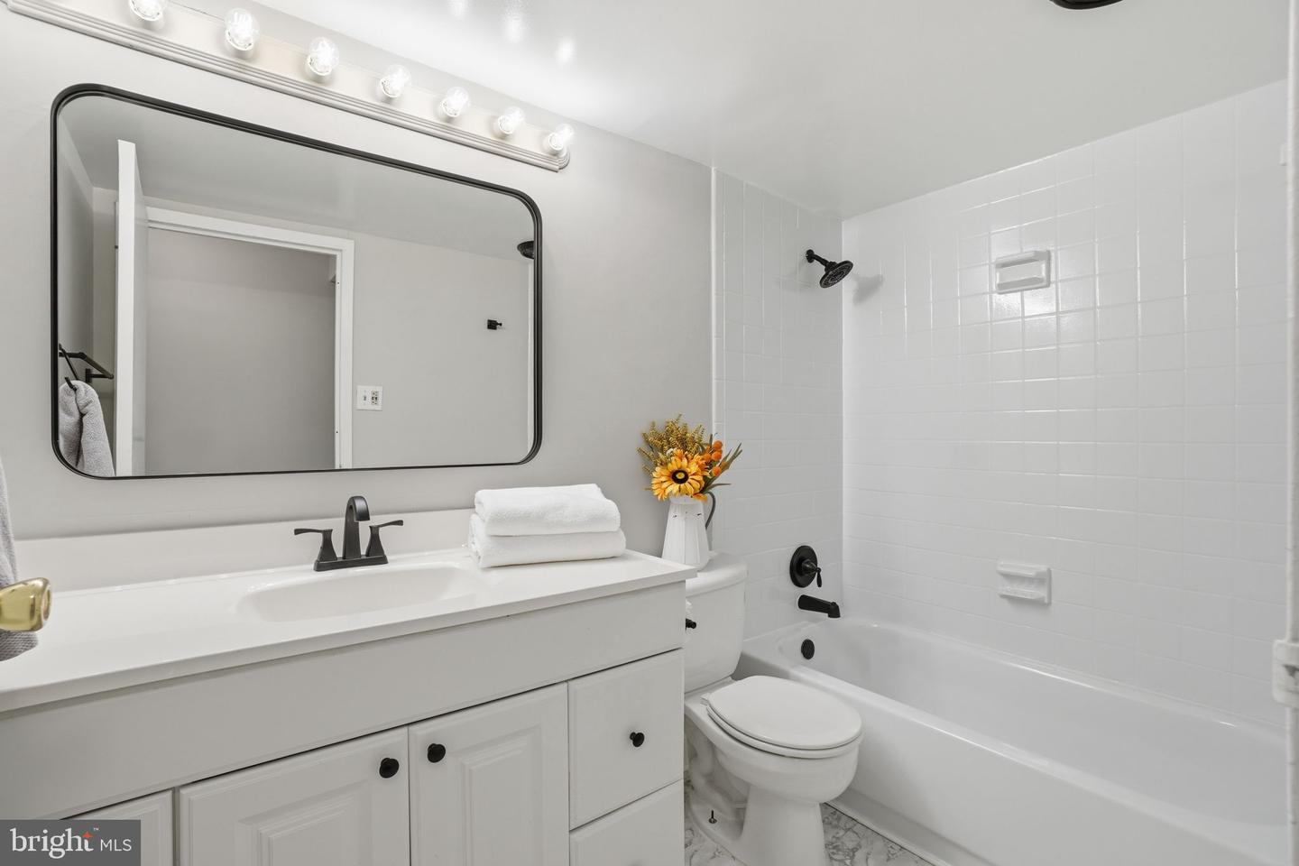 11228 Chestnut Grove Sq #132 Property Photo 11