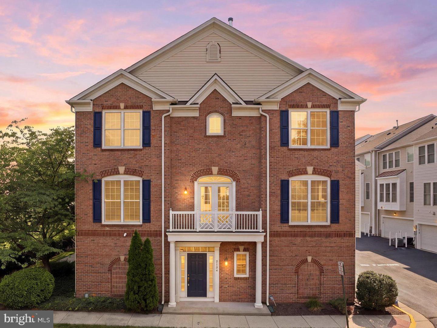 2409 HUNTINGTON PARK DR