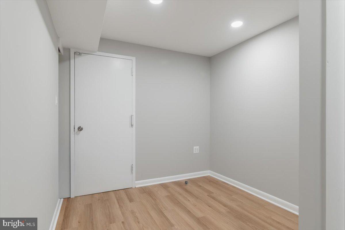 3428 Ramsgate Ter Property Photo 32