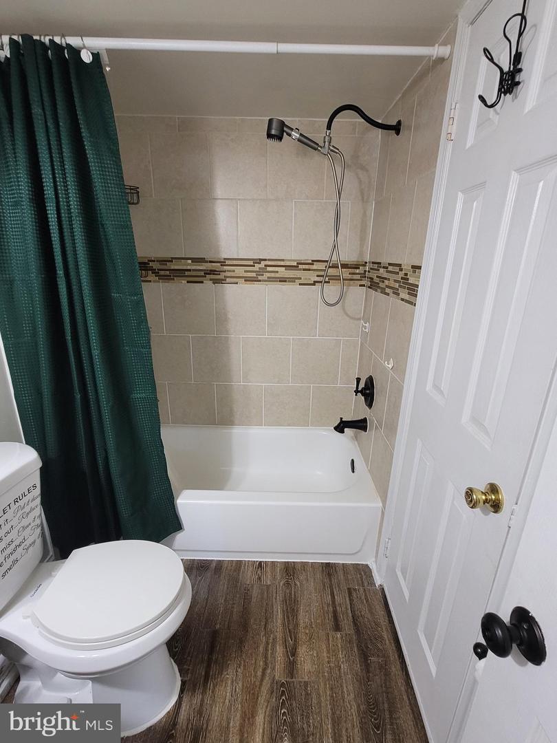 3808 Laramie Pl #b Property Photo 10