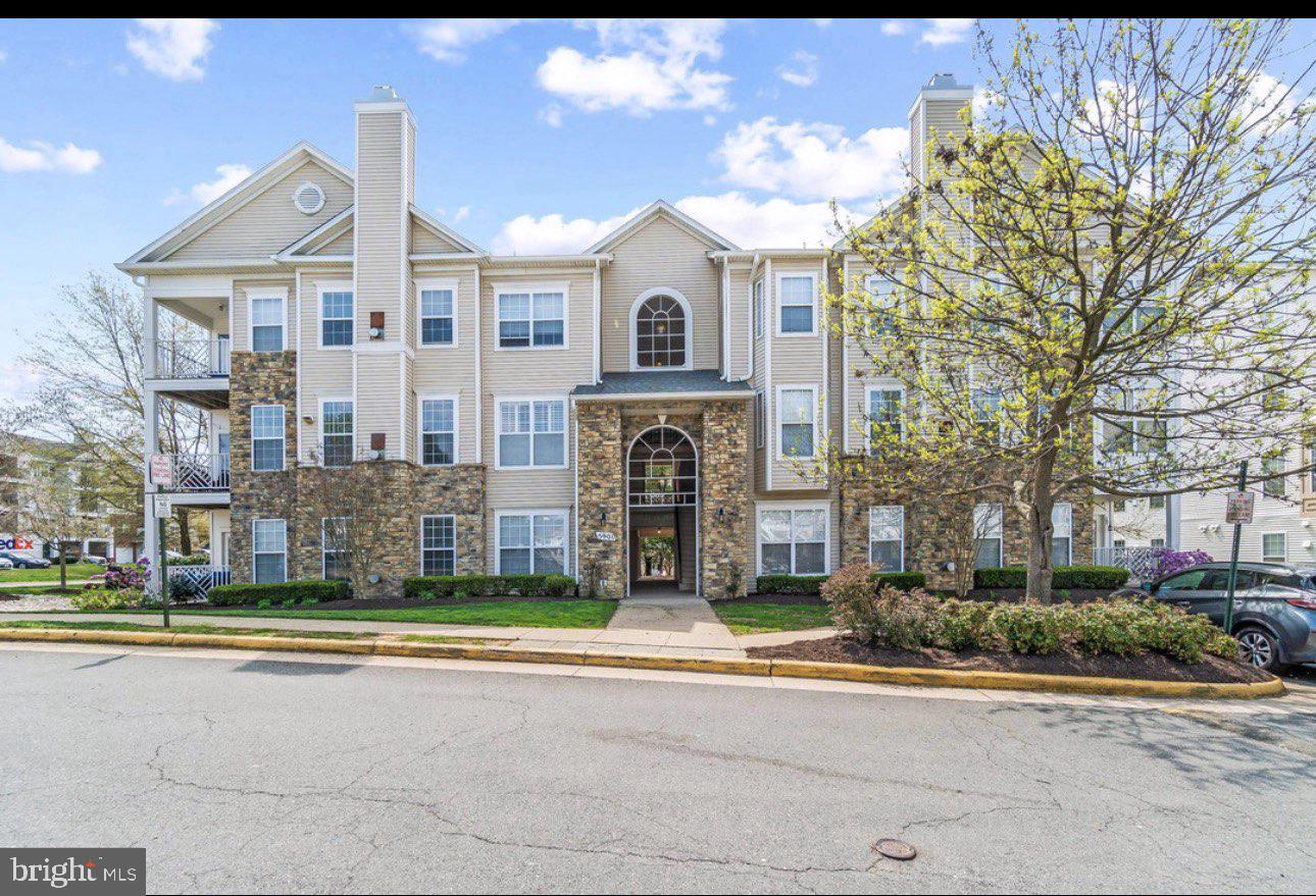 5901 Founders Hill Dr #101 Property Photo 1