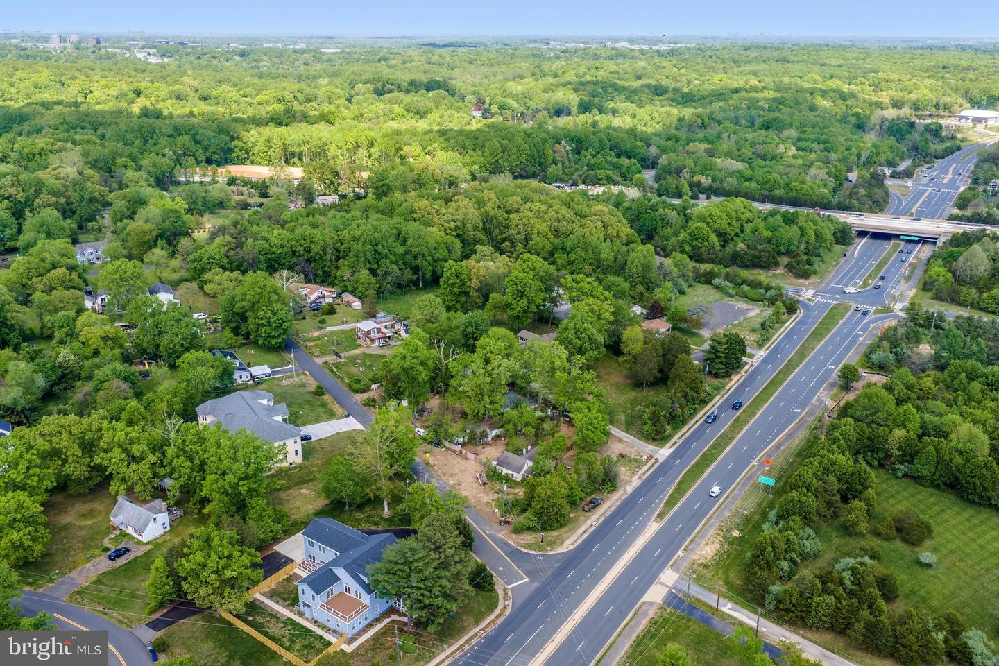12224 Braddock Rd Property Photo 1