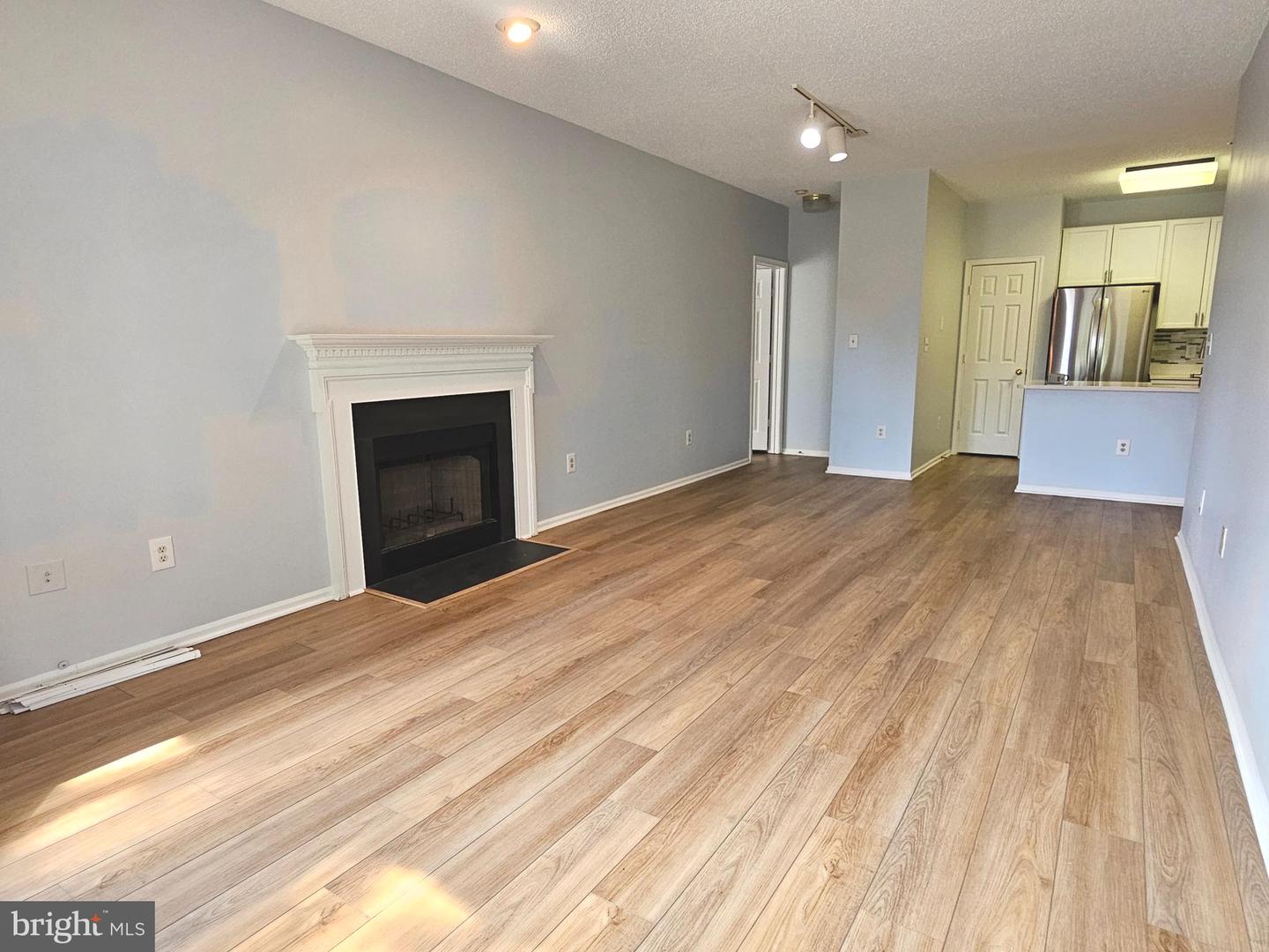 6005 Rosebud Ln #301 Property Photo 11