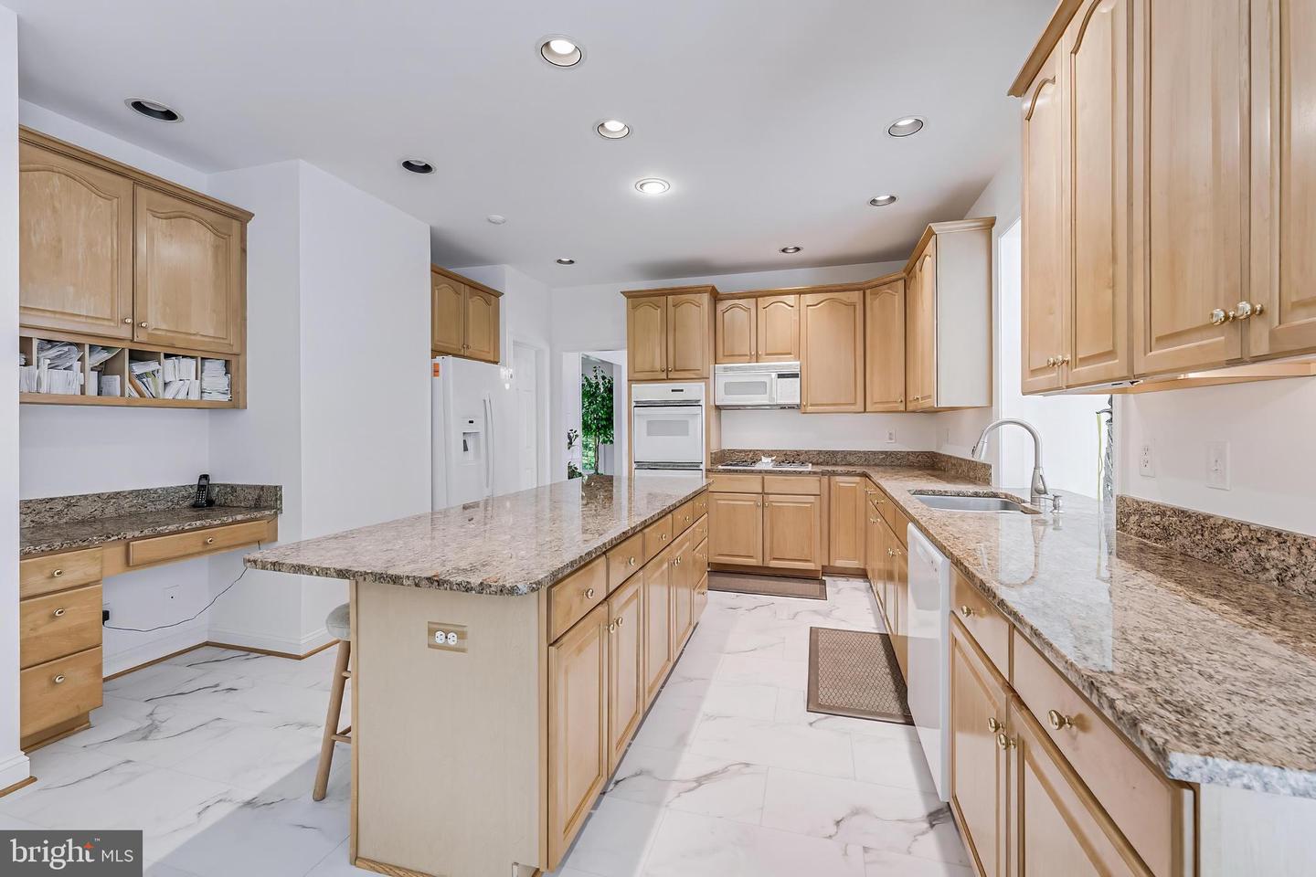 1051 Northfalls Ct Property Photo 16