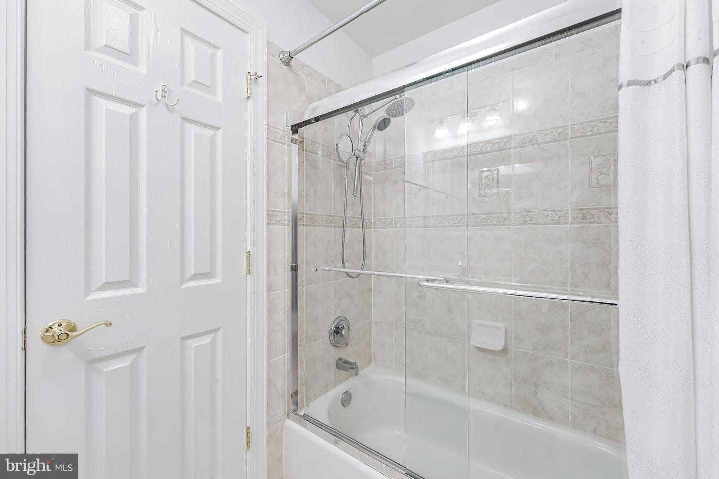 1051 Northfalls Ct Property Photo 34