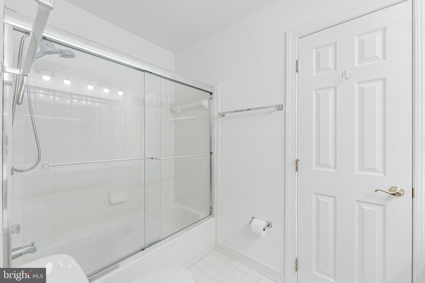 1051 Northfalls Ct Property Photo 39