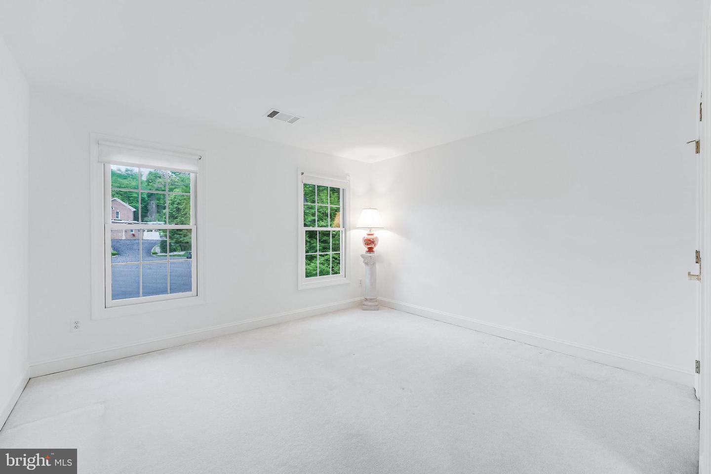 1051 Northfalls Ct Property Photo 40