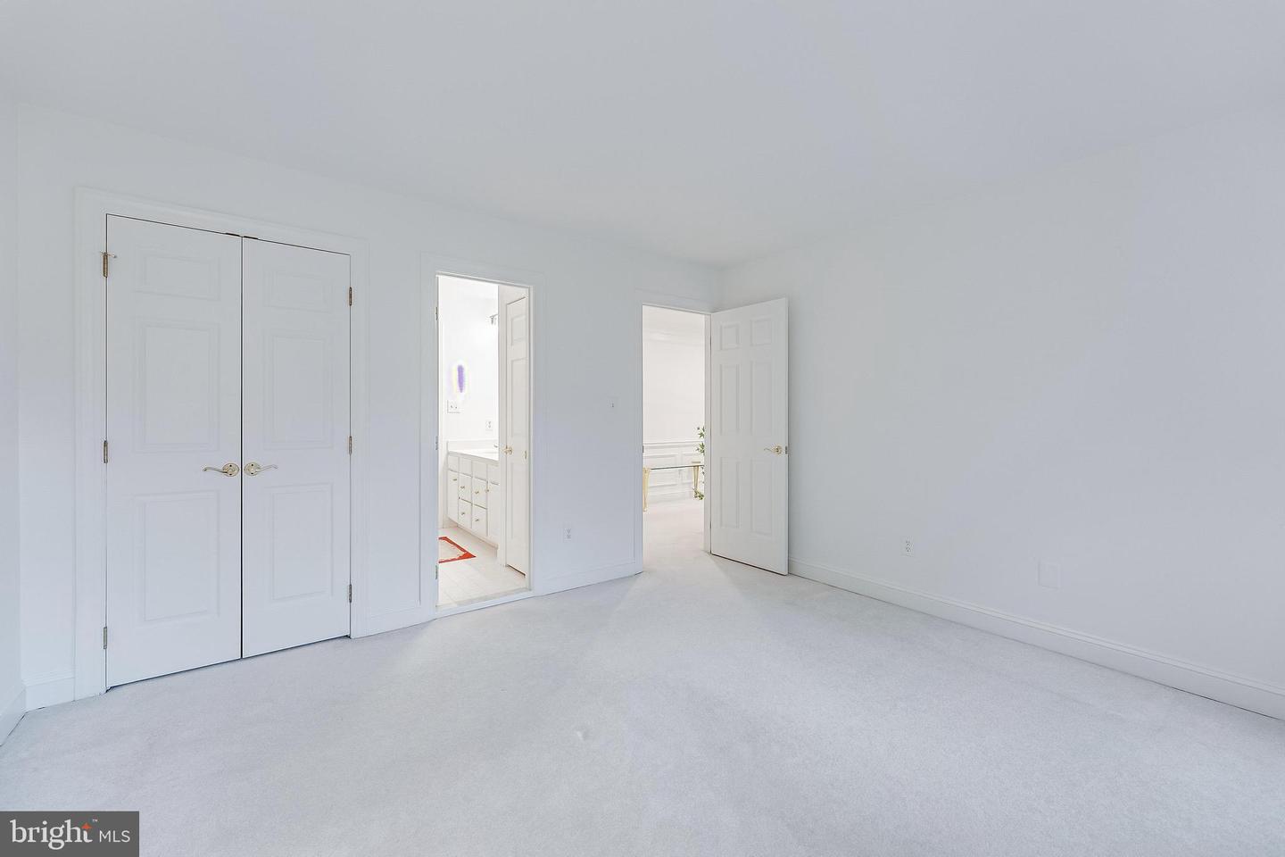 1051 Northfalls Ct Property Photo 42