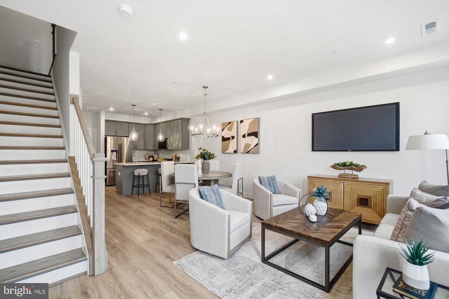 10522 White Granite Dr #7 Property Photo 6