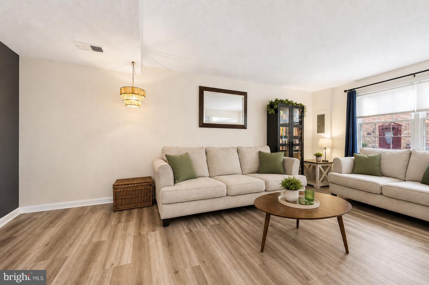 9899 Hagel Cir Property Photo 11