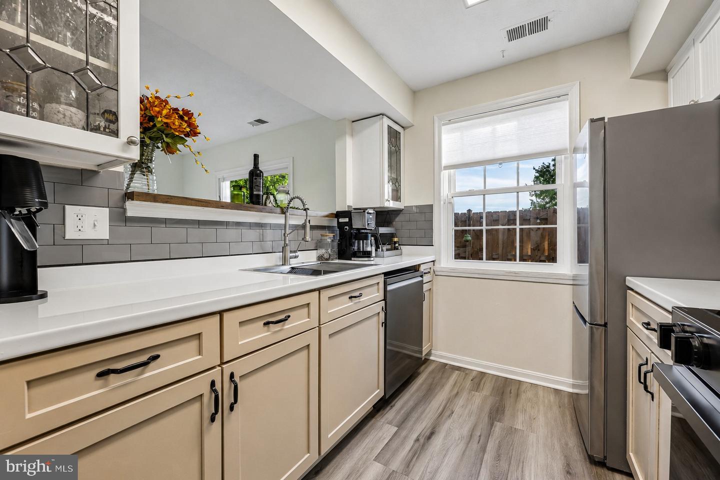 9899 Hagel Cir Property Photo 16