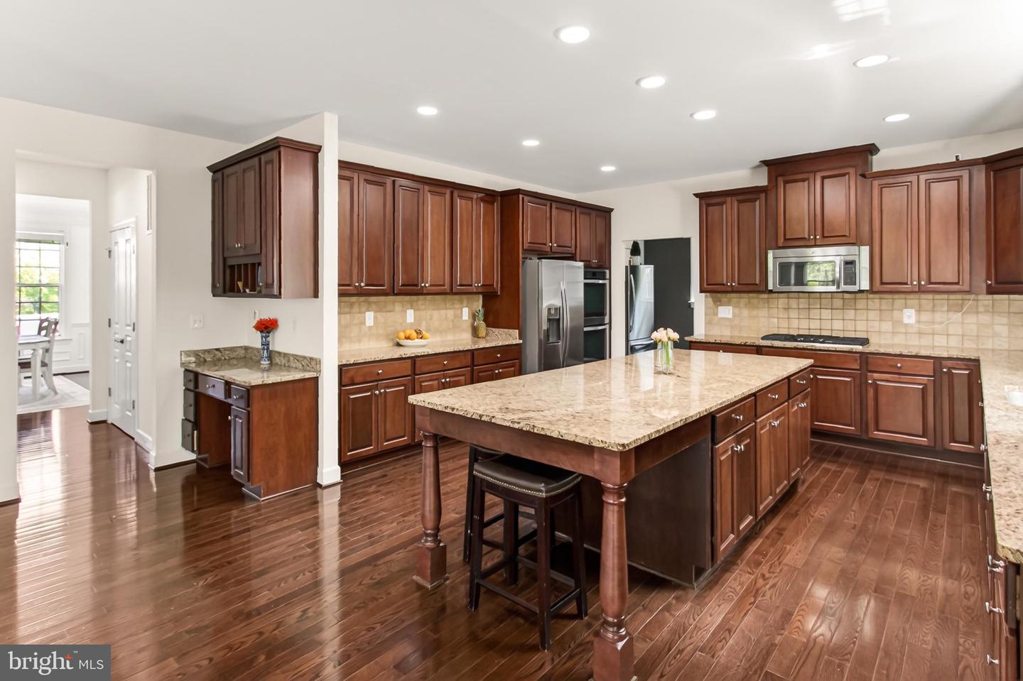 8901 Hargrove Ct Property Photo 12