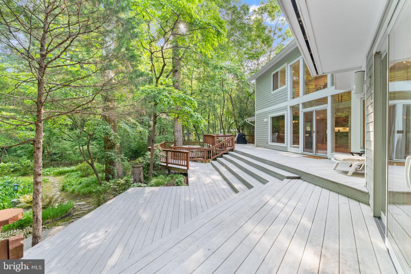 6829 Little River Tpke Property Photo 1
