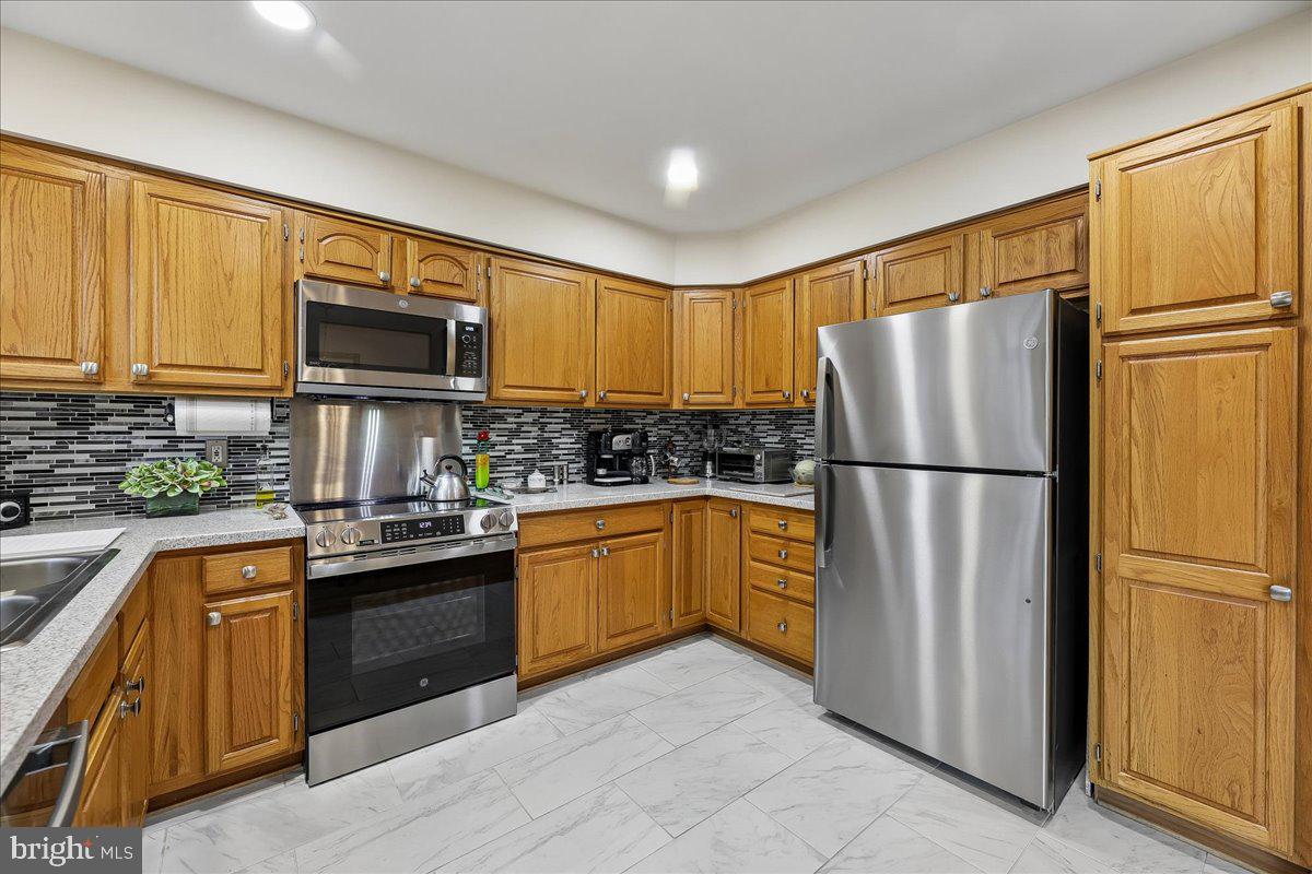 6488 Sharon Kay Ct Property Photo 10