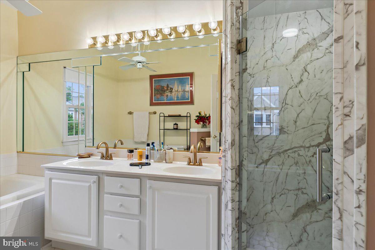 6488 Sharon Kay Ct Property Photo 18