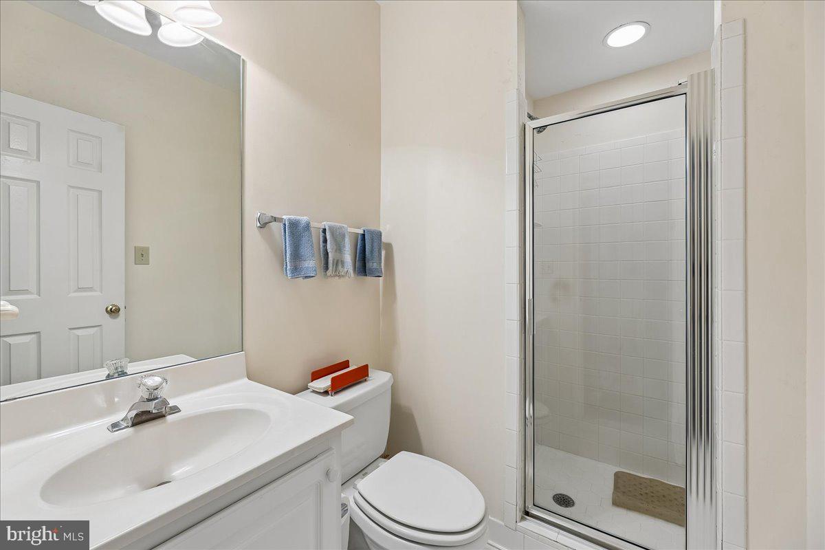 6488 Sharon Kay Ct Property Photo 32
