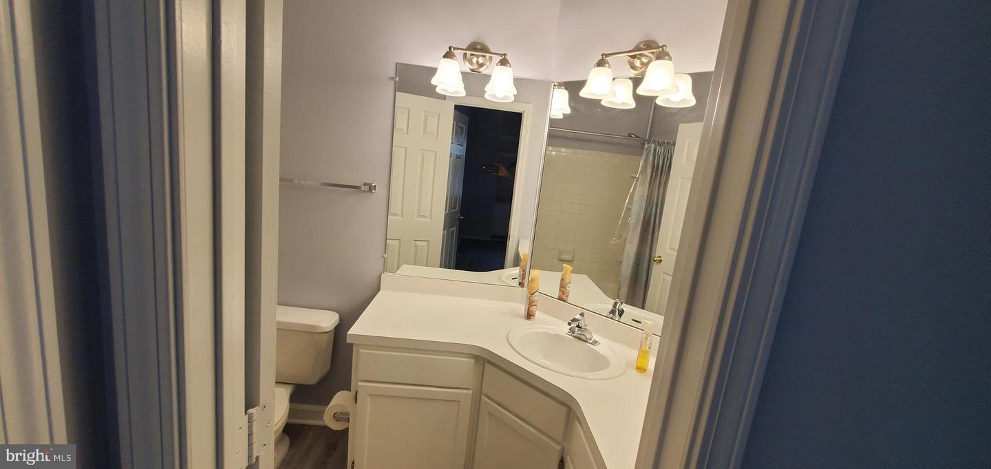 4417 Fair Stone Dr #303 Property Photo 9
