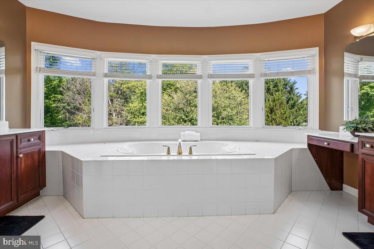 11040 Heathland Dr Property Photo 26