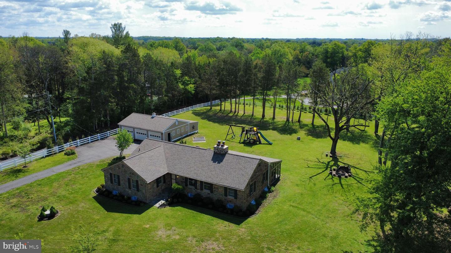 15027 Braddock Rd Property Photo 1