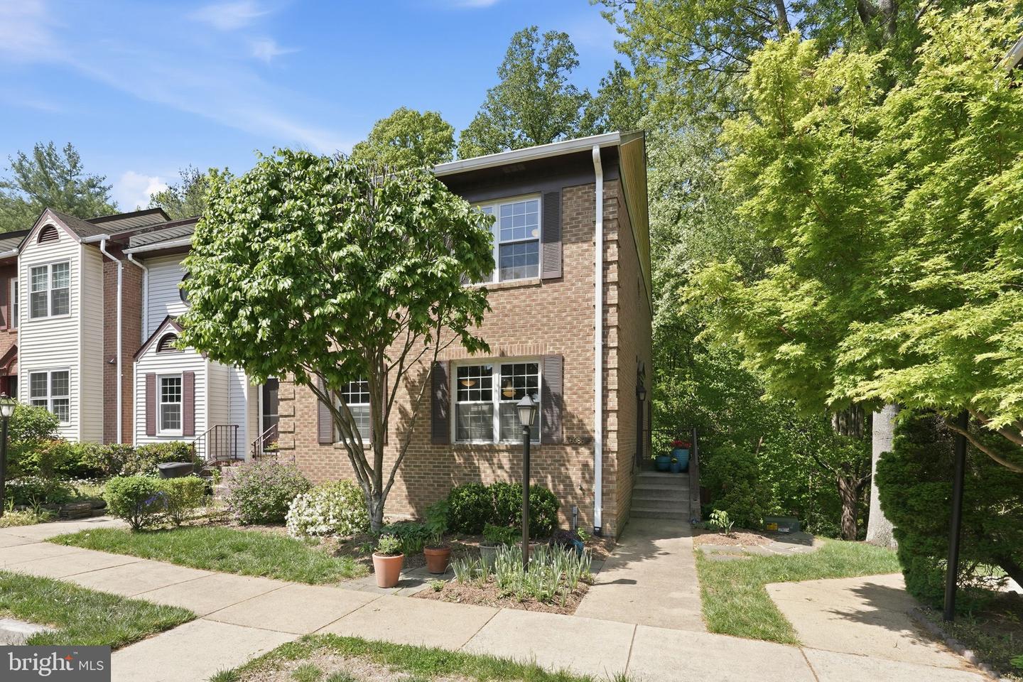 6086 Heatherwood Dr Property Photo 1