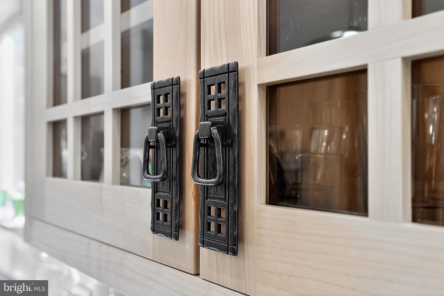 2136 Powhatan St Property Photo 17