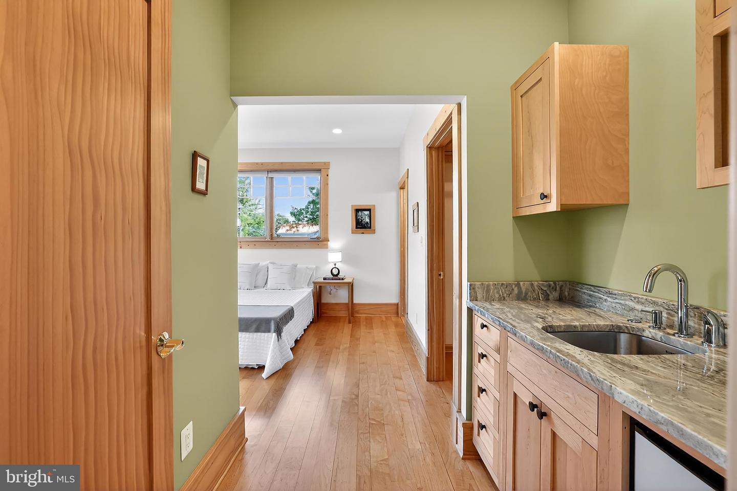 2136 Powhatan St Property Photo 46