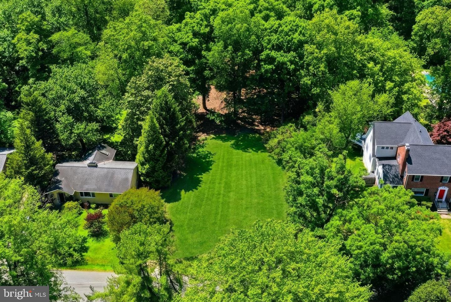 1914 Birch Rd Property Photo 3