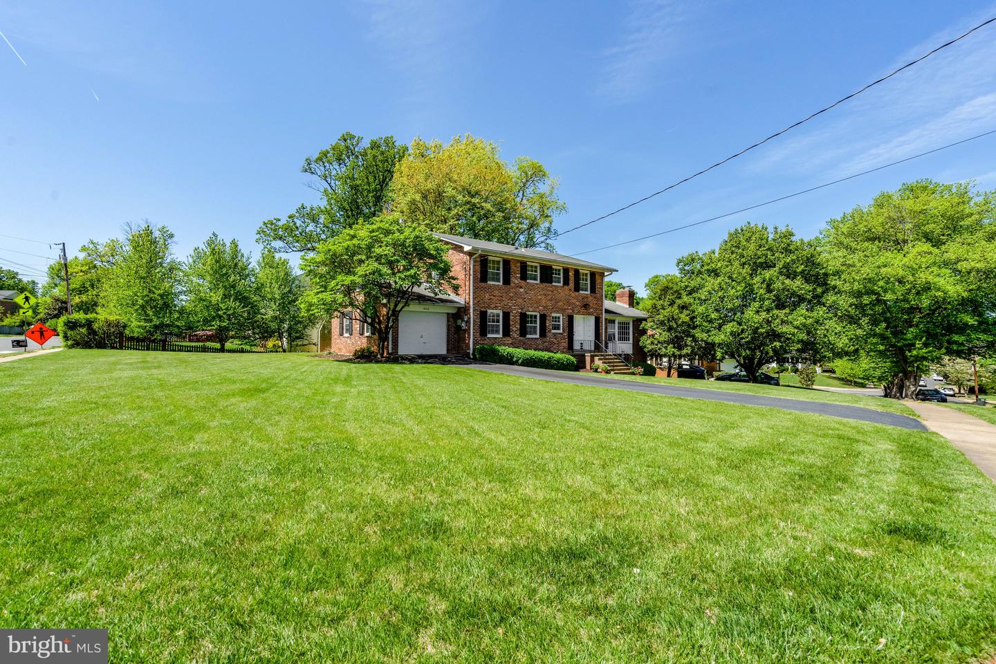 6413 Noble Dr Property Photo 4