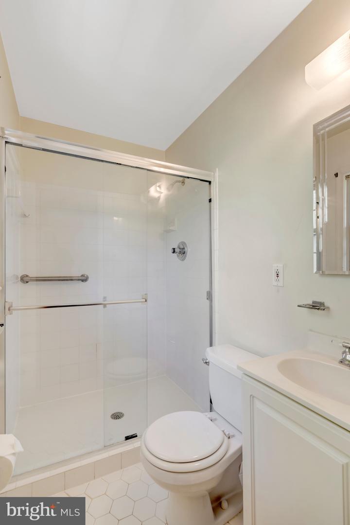 6413 Noble Dr Property Photo 52