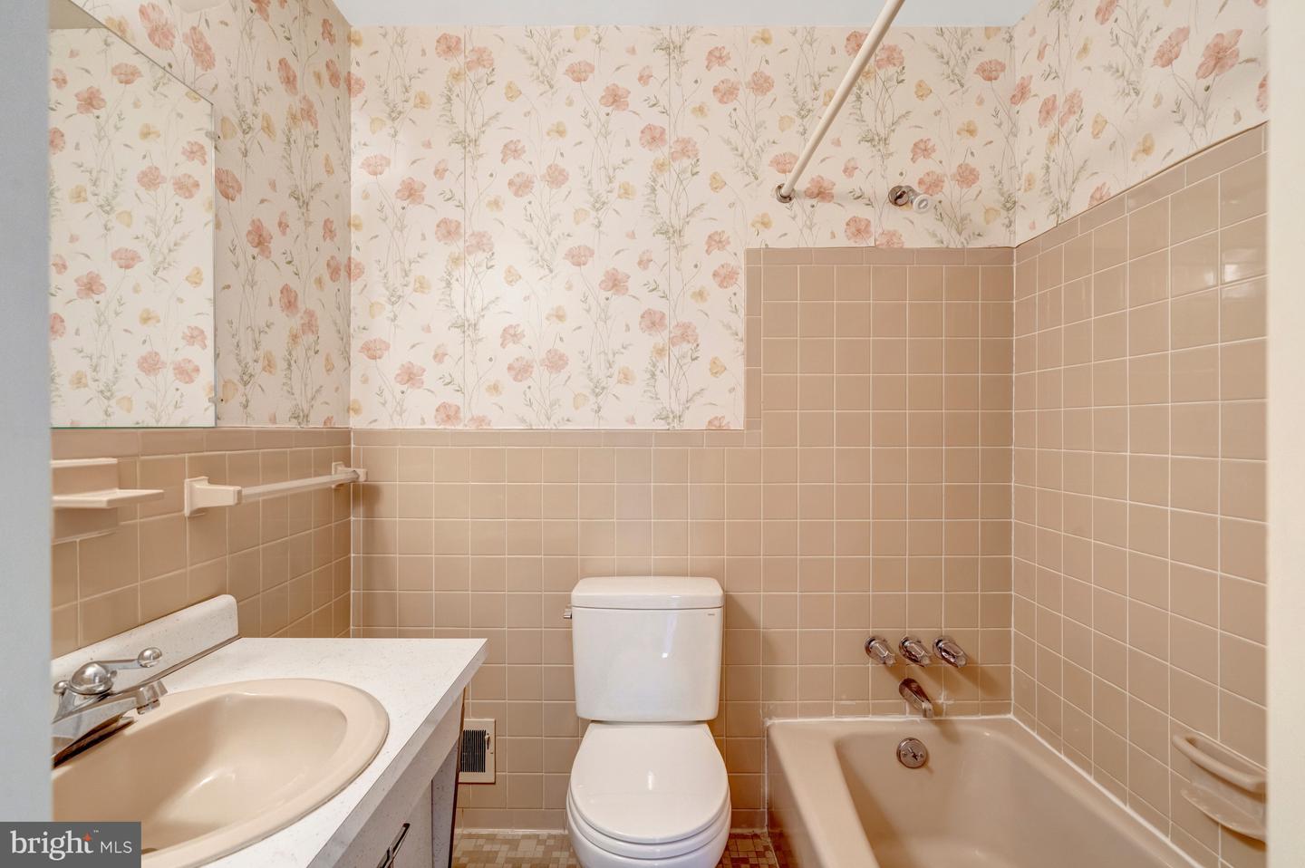 6413 Noble Dr Property Photo 60