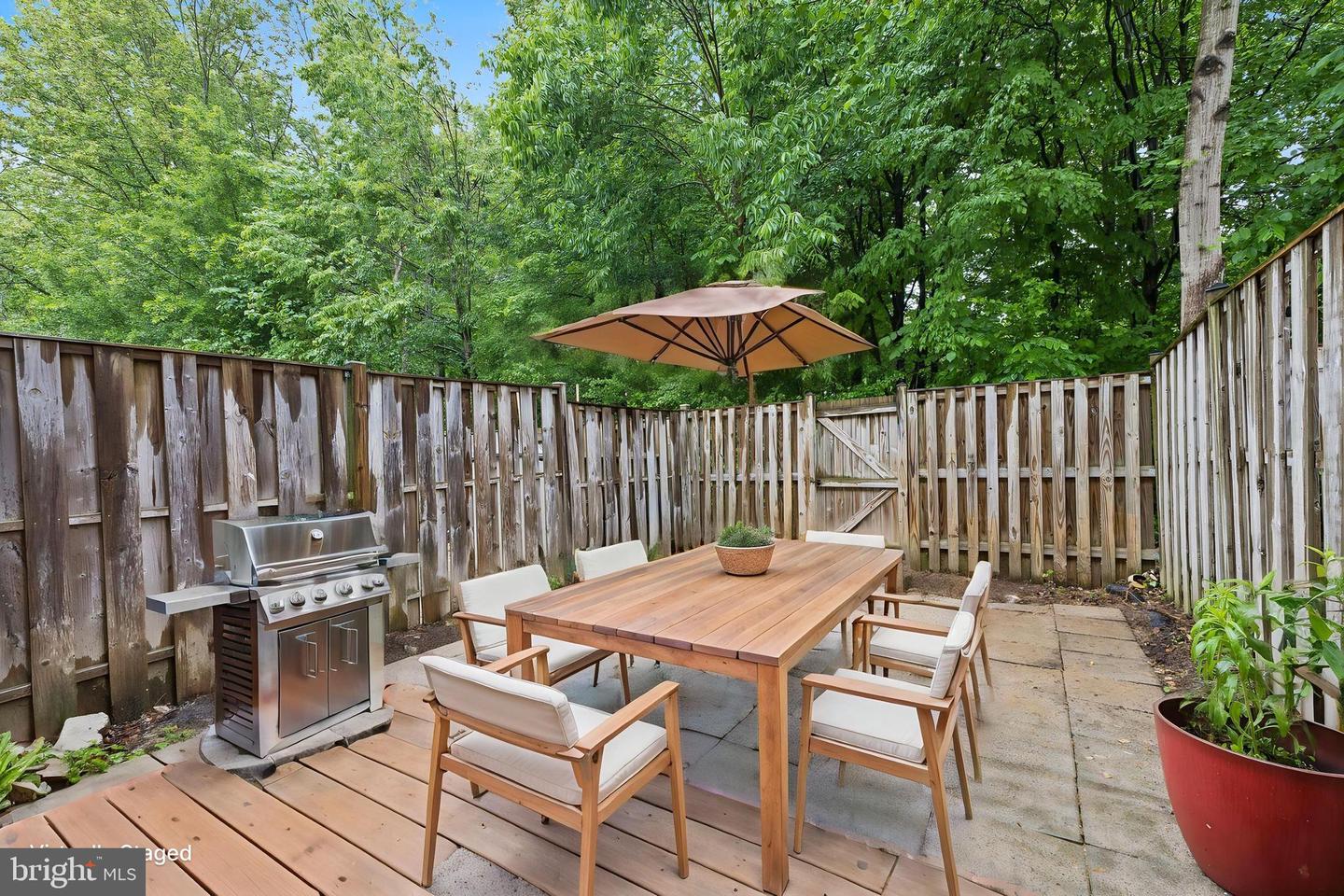 8317 Brookvale Ct Property Photo 9