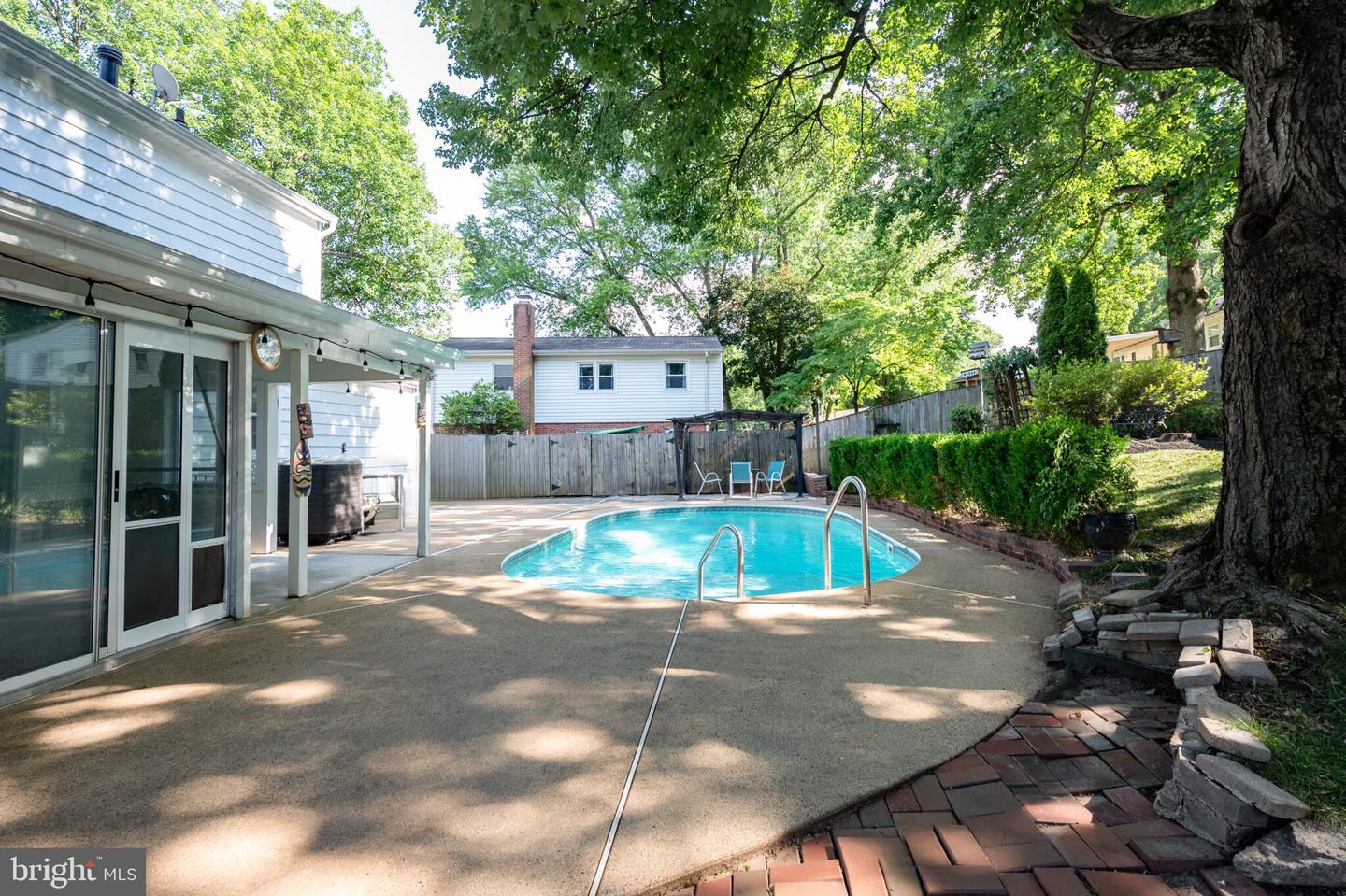 6214 Erman St Property Photo 8