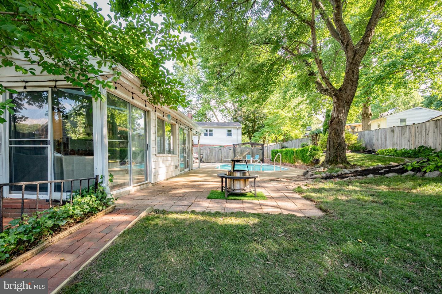 6214 Erman St Property Photo 13