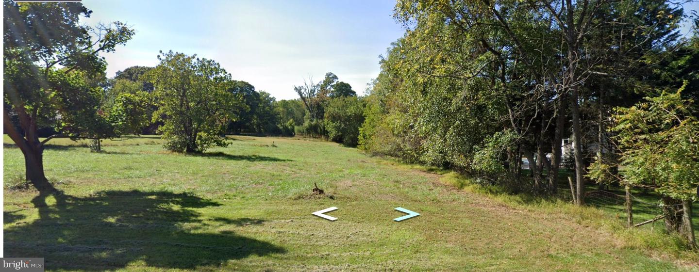 900 Seneca Rd Property Photo 2